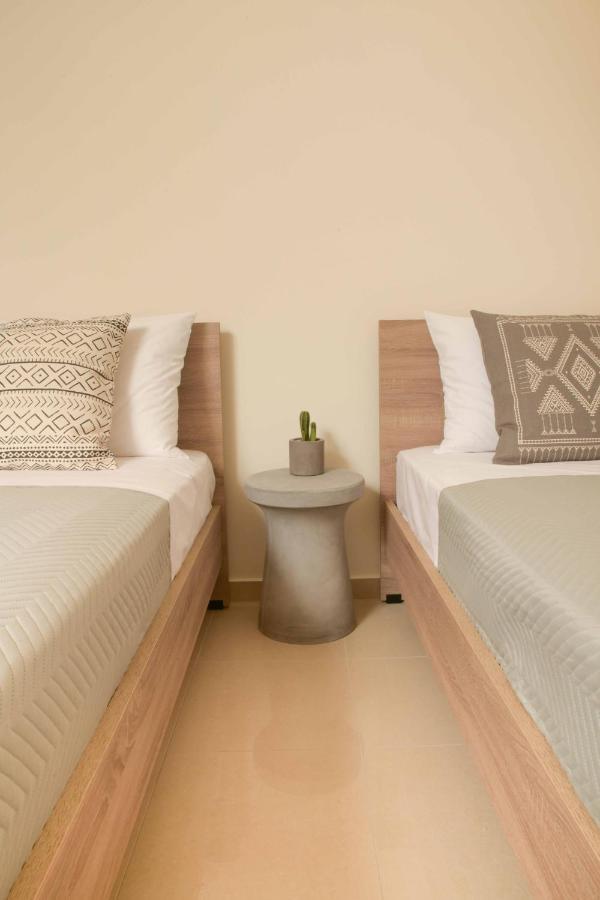 Oikies Luxury Apartments With Private Free Parking Area Agios Nikolaos Esterno foto