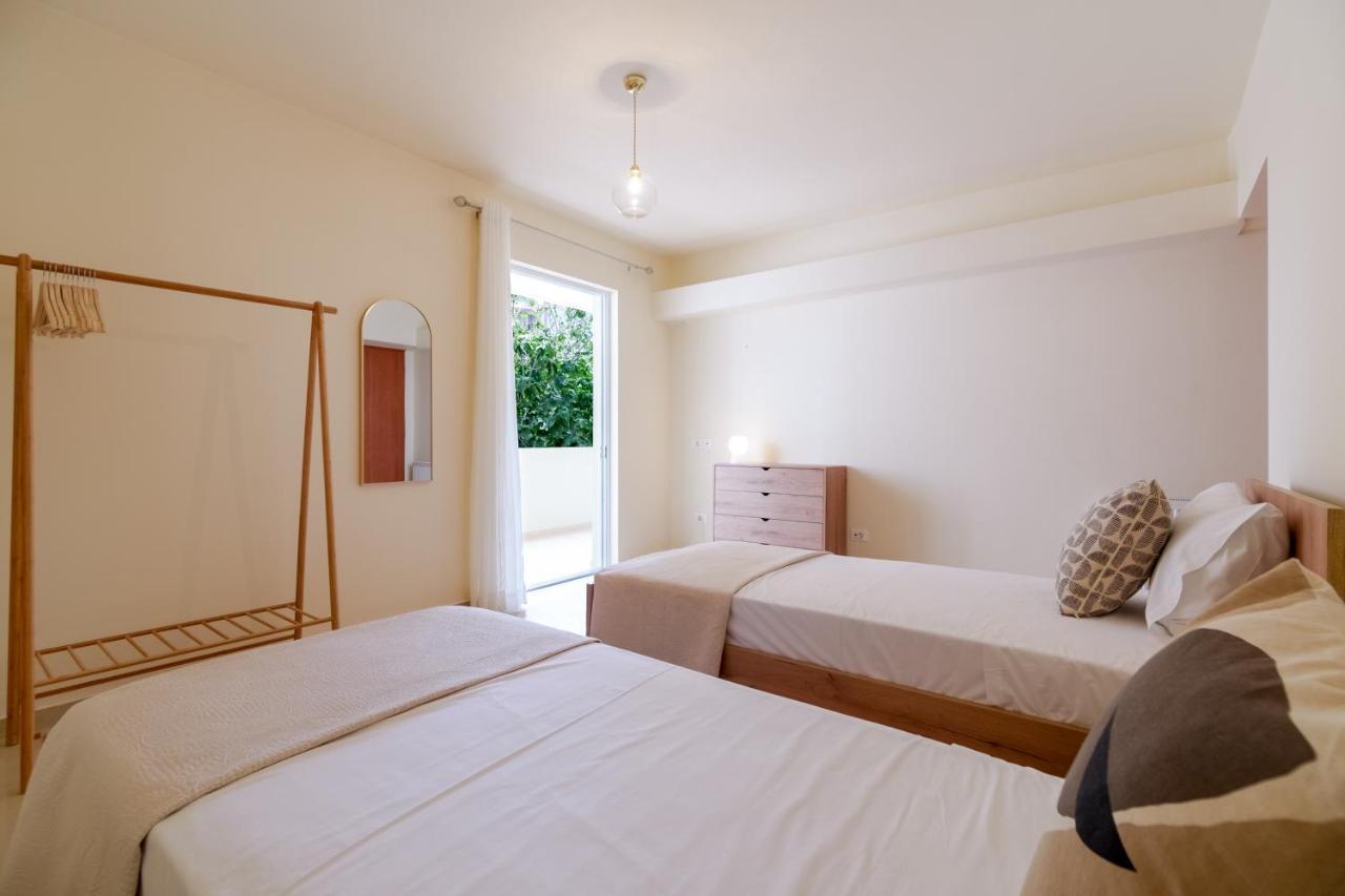 Oikies Luxury Apartments With Private Free Parking Area Agios Nikolaos Esterno foto