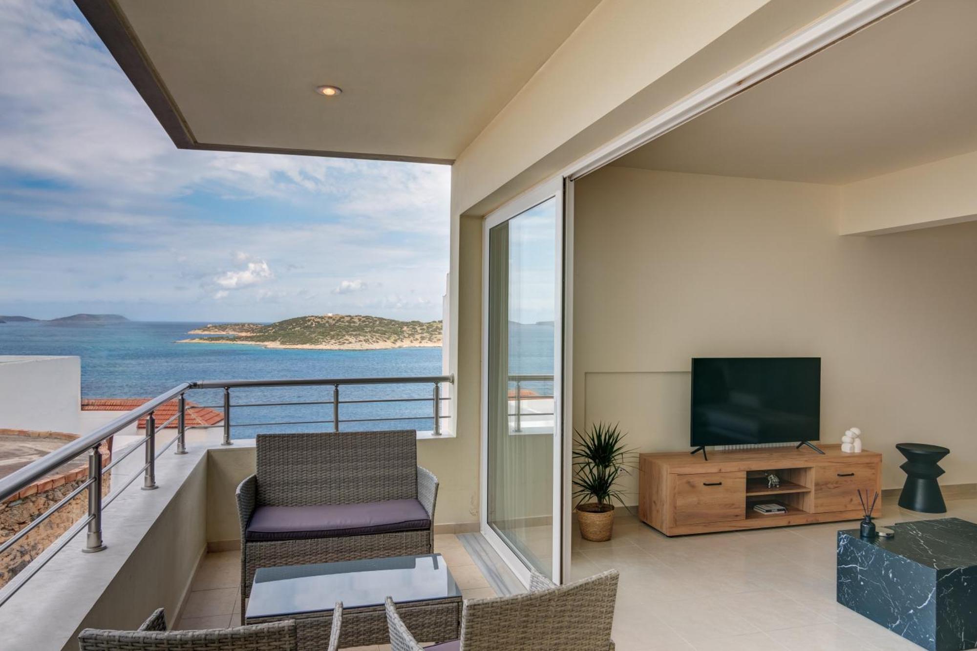 Oikies Luxury Apartments With Private Free Parking Area Agios Nikolaos Esterno foto
